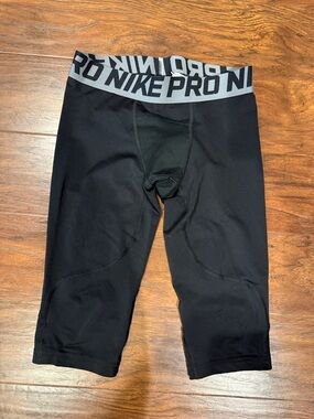 Nike Black and Gray Pro Kids Compression Capri Leggings